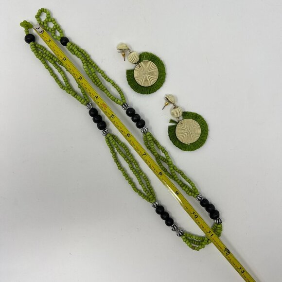 Vintage Green Acrylic and Black Wood Beads Jewelry 9 in. Necklace Earrings Set - Picture 11 of 14